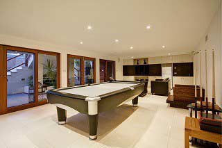 Professional pool table movers in Manchester